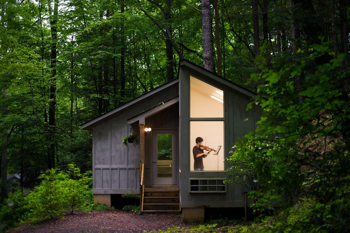 student practicing horizontal