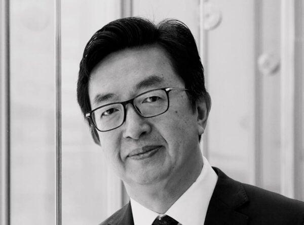 Weigang Li