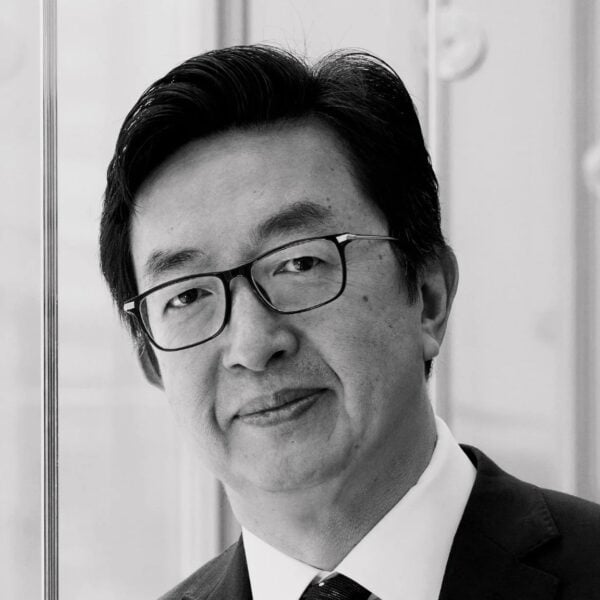 Weigang Li
